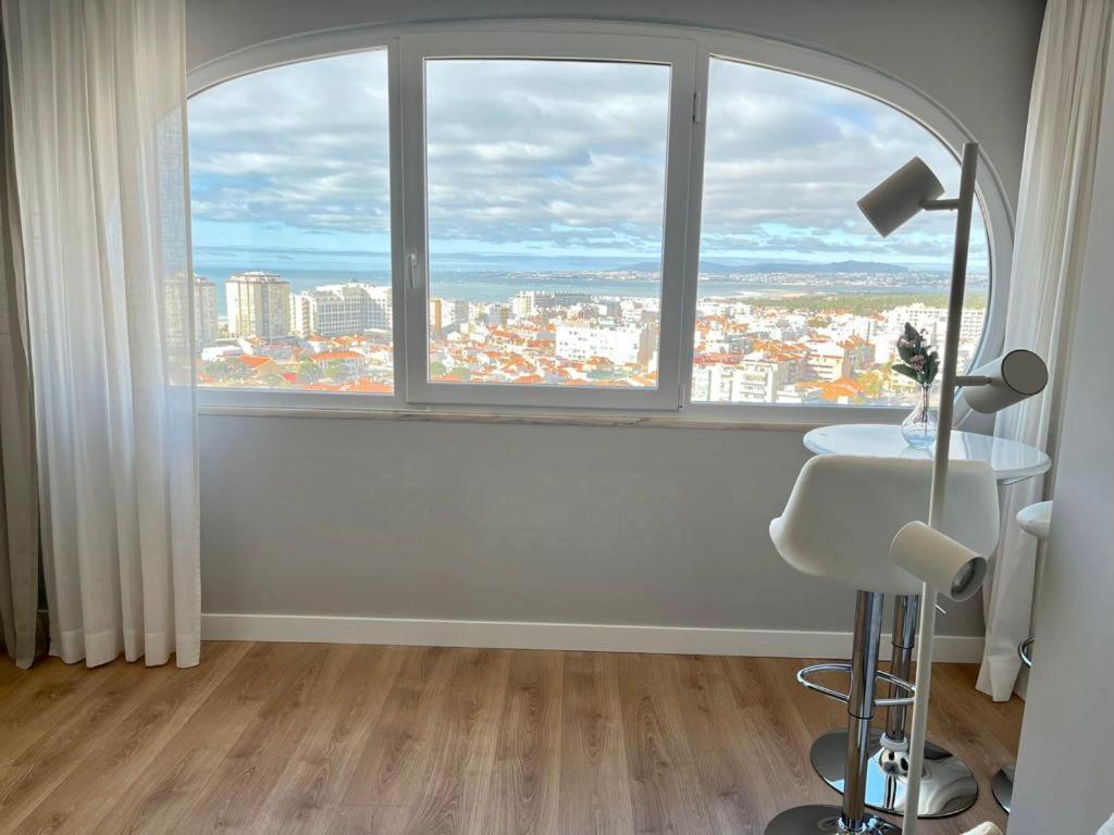Апартаменты T2 Com Uma Vista Deslumbrante Sobre O Atlantico! Кошта-да-Капарика Экстерьер фото