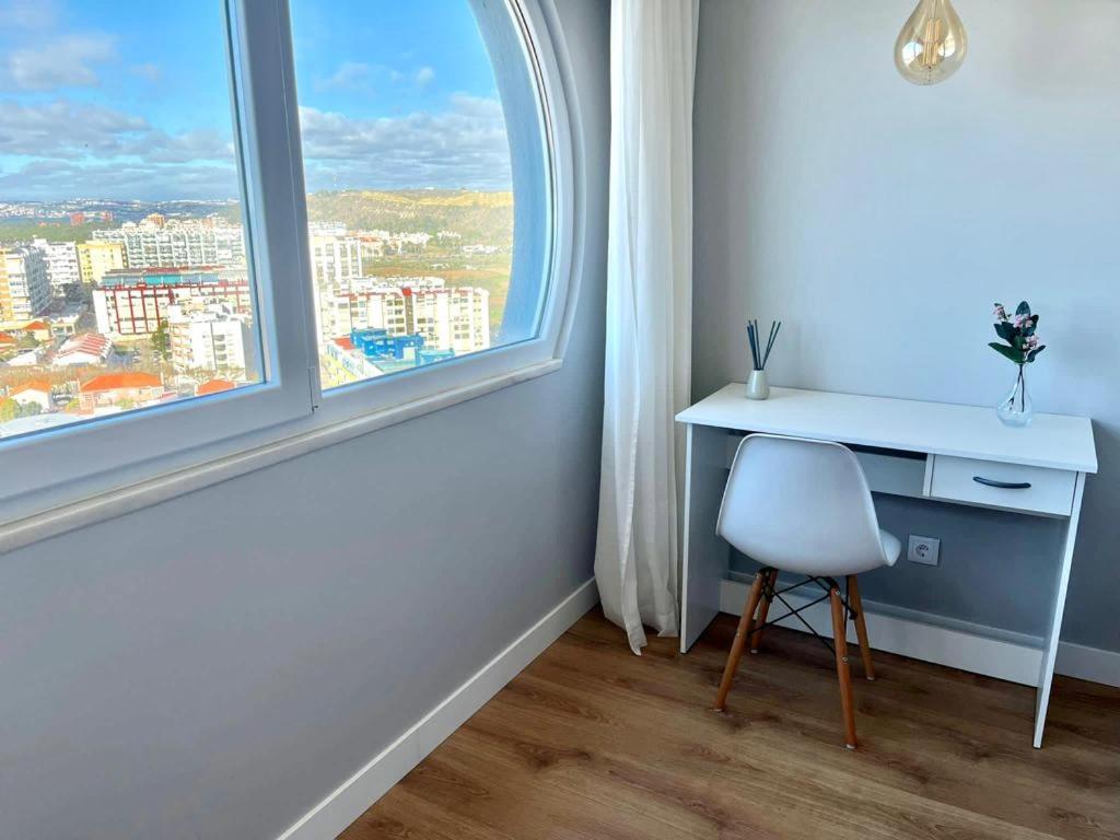 Апартаменты T2 Com Uma Vista Deslumbrante Sobre O Atlantico! Кошта-да-Капарика Экстерьер фото